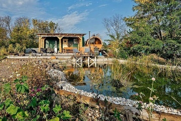 Glamping koupací jezírko a wellness - jižní Morava