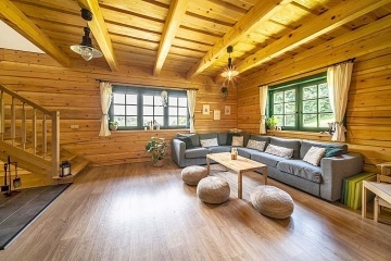 Roubenka s bazénem - Přírodní rezervace Srmrk
