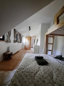 Chalupa sauna a kachlov� kamna - stezka Povyd��
