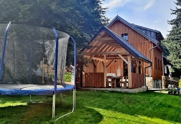 Chalupa sauna a kachlov� kamna - stezka Povyd��