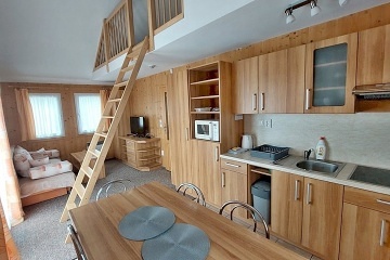 Chata s baznem - Karlov pod Praddem