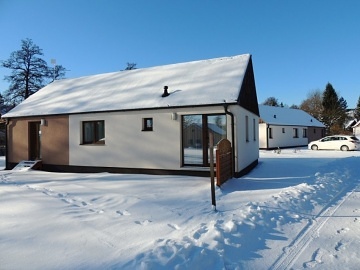 Chata s baznem - Karlov pod Praddem