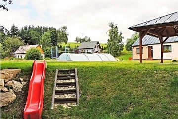 Chata s baznem - Karlov pod Praddem