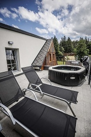 Roubenka s wellness a bazénem - Červená Voda
