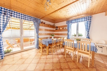 Rodinn� chalupa a baz�n - Pastviny - Orlick� hory