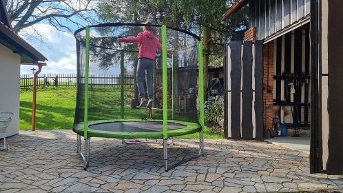 Chalupa s baznem a hernou - Beskydy - Hukvaldy