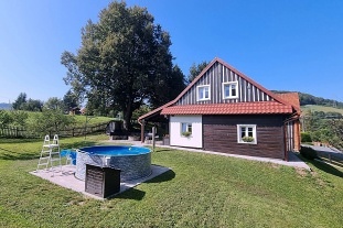 Nov� objekt: Chalupa s baz�nem a hernou - Hukvaldy - Beskydy 3M-203