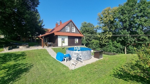 Chalupa s baz�nem a hernou - Hukvaldy - Beskydy
