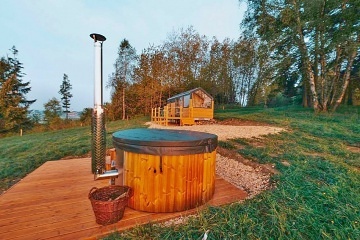Glamping Lipensko a koupací sud - Tiny House