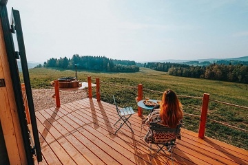 Glamping Lipensko a koupací sud - Tiny House
