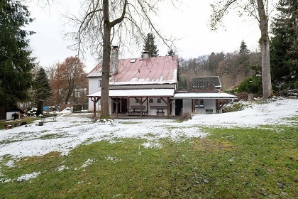 Chalupa s baz�nem - Ple�ivec - Kru�n� hory