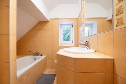 Chalupa s baz�nem - Ple�ivec - Kru�n� hory