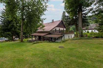 Chalupa s baz�nem - Ple�ivec - Kru�n� hory