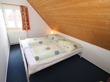 Chata s baznem na pat ern hory - Krkonoe