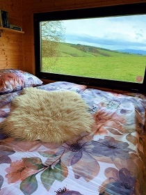 Glamping Jesen�ky - Maringotka - hrad Edel�tejn
