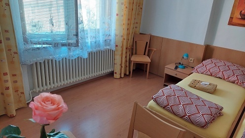 Chalupa s baznem - Koumberk - Toulovcovy Matale