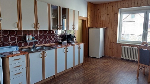 Chalupa s baznem - Koumberk - Toulovcovy Matale