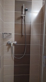 Chalupa s baz�nem - Toulovcovy Ma�tale