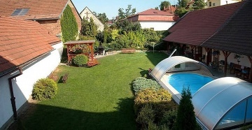 Chalupa s baznem - Koumberk - Toulovcovy Matale