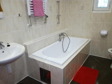 Vala�sk� chalupa - cyklostezka Be�va - Beskydy