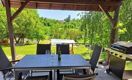 Chalupa s baz�nem - Podh��� Ch�ib� - Krom���