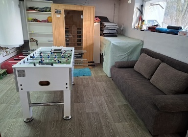 Chalupa s baz�nem - Podh��� Ch�ib� - Krom���