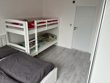 Chalupa s baz�nem - Podh��� Ch�ib� - Krom���