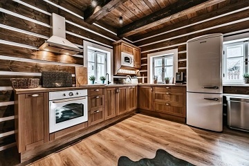 Wellness Roubenka - kachlová kamna - Podkrkonoší