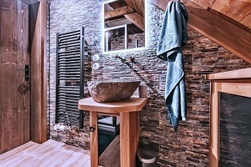 Wellness Roubenka - kachlová kamna - Podkrkonoší