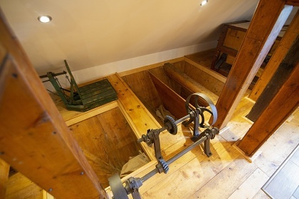 Boud�v Ml�n - Skuhrov