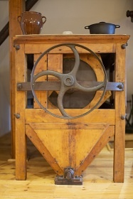 Chalupa na samot� - Boud�v Ml�n - Skuhrov