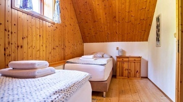 Vala�sk� roubenky - Velk� Karlovice - Beskydy