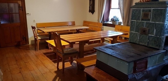 Chalupa s bazénem - hrad Pernštejn - přehrada Vír