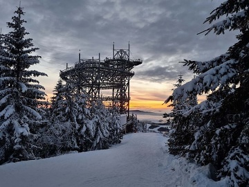 Chalupa Kralick� Sn�n�k - Morava - Stezka v oblac�ch