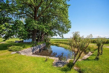 Jiho�esk� chalupa Zlat� Koruna - hrad D�v�� K�men