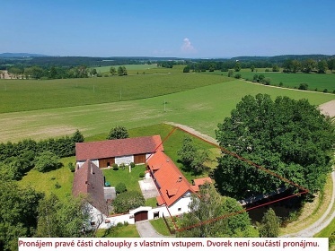 Jiho�esk� chalupa Zlat� Koruna - hrad D�v�� K�men