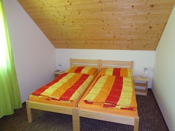 Dv� chaty Jedovnice - ubytov�n� Moravsk� kras