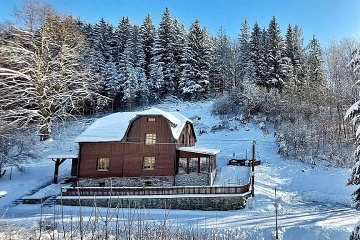 Rodinn� chalupa - samota a koupac� sud - Faunapark