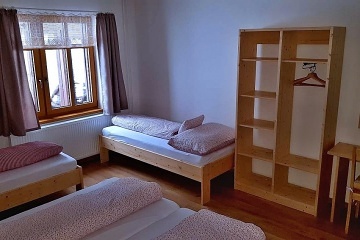 Rodinn� chalupa - samota a koupac� sud - Faunapark