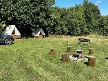 Glamping Návary - ubytování Česká Kanada