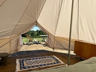 Glamping Návary - ubytování Česká Kanada