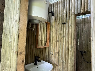 Glamping Návary - ubytování Česká Kanada