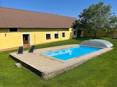 Jiho�esk� chalupa s baz�nem - Vesel� n. Lu�nic�