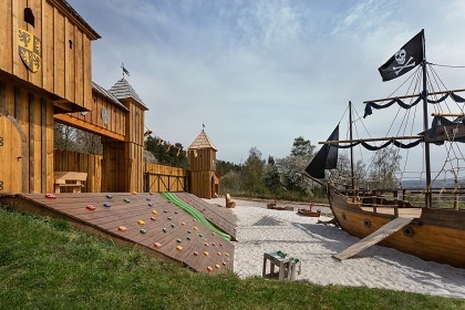 Rodinn� chalupa s baz�nem - �esk� r�j - Ji��nsko