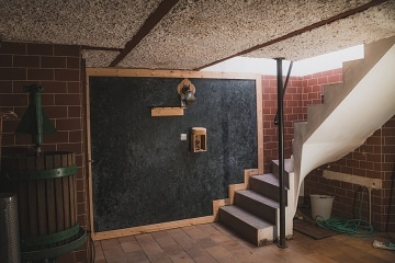 Chalupa a vinn� sklep Hustope�sko - Nov� Ml�ny