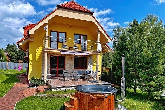 Chata u cyklostezky - koupací sud - Vysoké Tatry