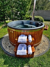 Chata u cyklostezky - koupac� sud - Vysok� Tatry