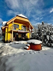 Chata u cyklostezky - koupac� sud - Vysok� Tatry