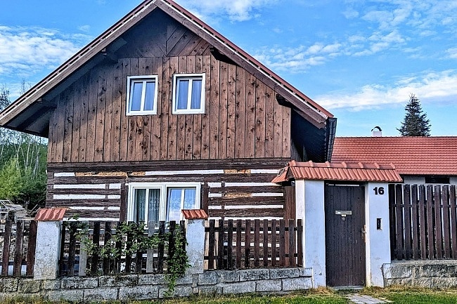 Chalupa Český ráj - hrad Kost - údolí Plakánek