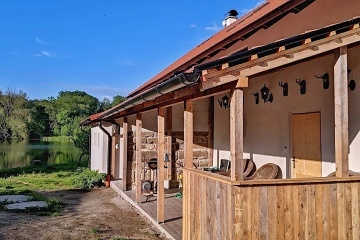 Chalupa �esk� r�j - hrad Kost - �dol� Plak�nek